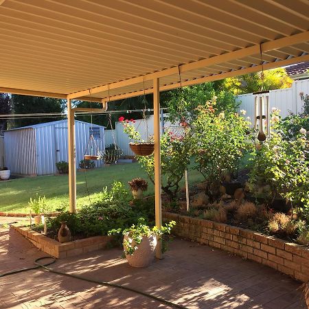Murdoch Station Bed & Breakfast Perth Exterior foto